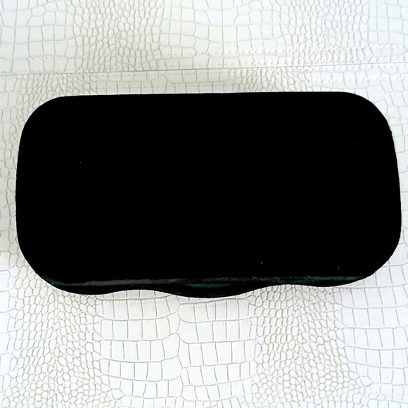 Rare  New Gucci Jumbo Sized Glass Case See Photos for size. - Picture 2 of 11